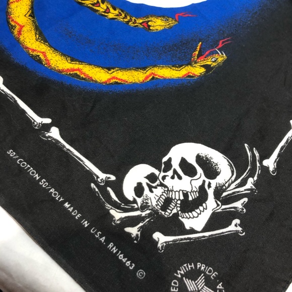 Vintage 1990’s Skull Snakes Bandana made in USA - Picture 10 of 10
